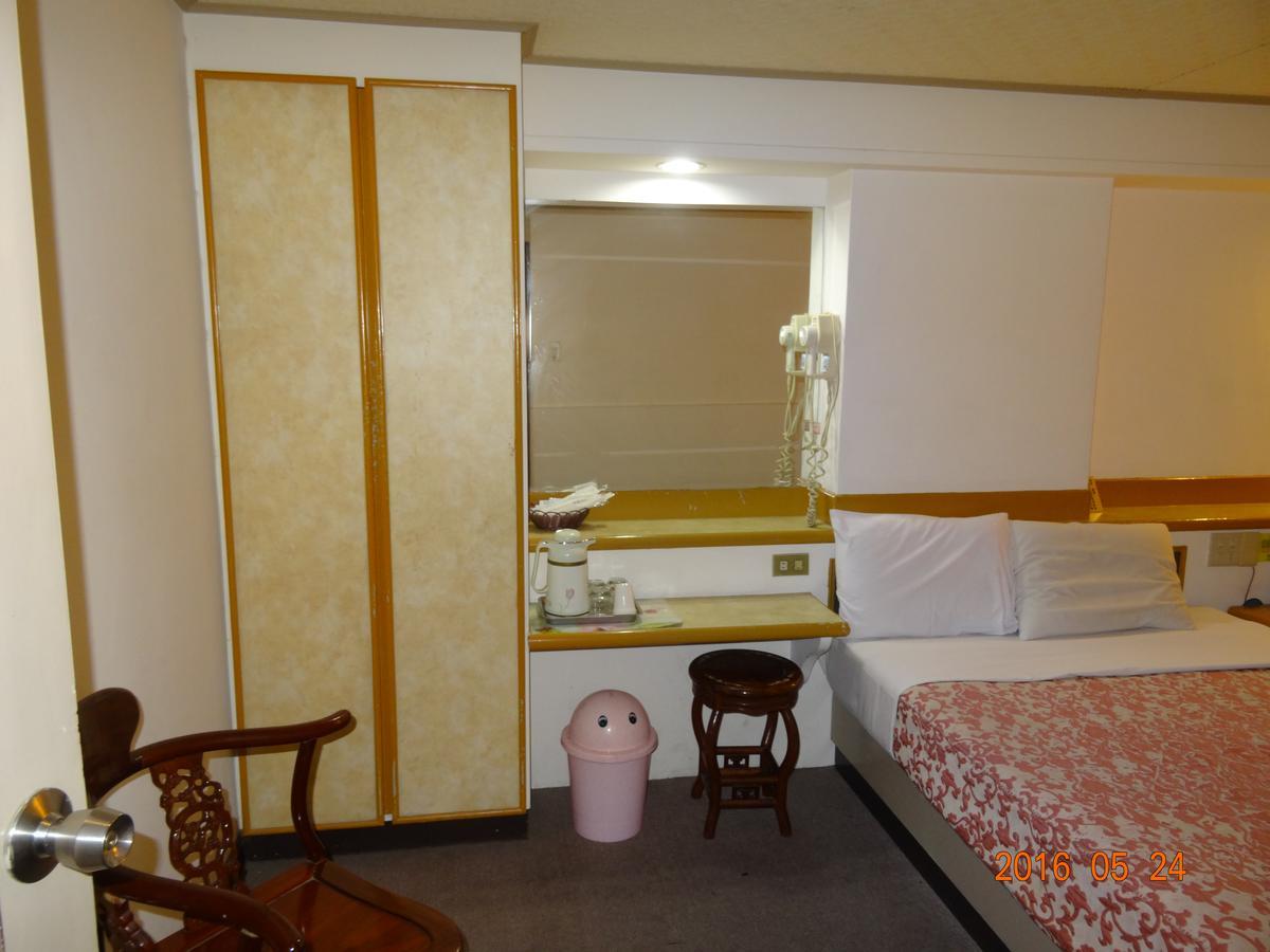 Jia Xin Hotel Chiayi City Exterior foto