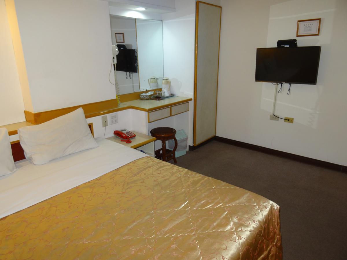 Jia Xin Hotel Chiayi City Exterior foto