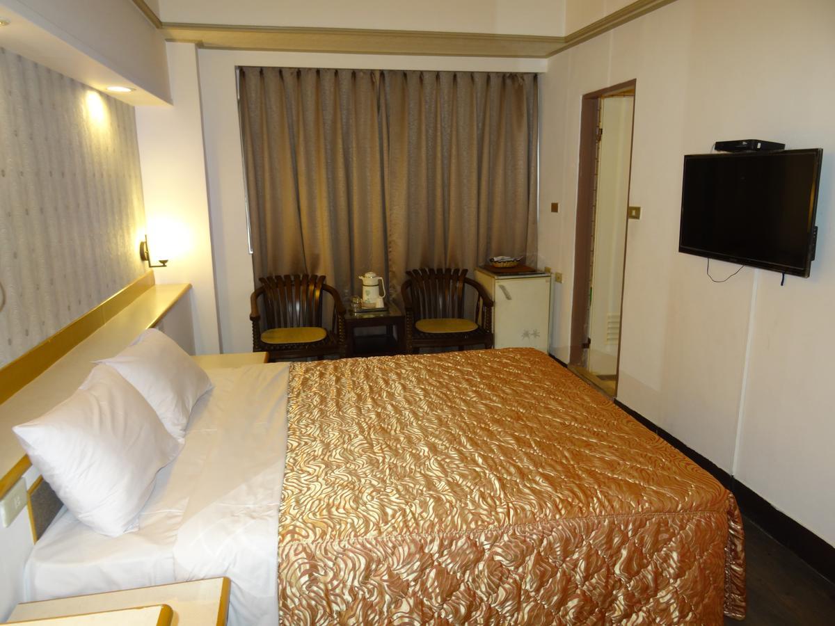 Jia Xin Hotel Chiayi City Exterior foto